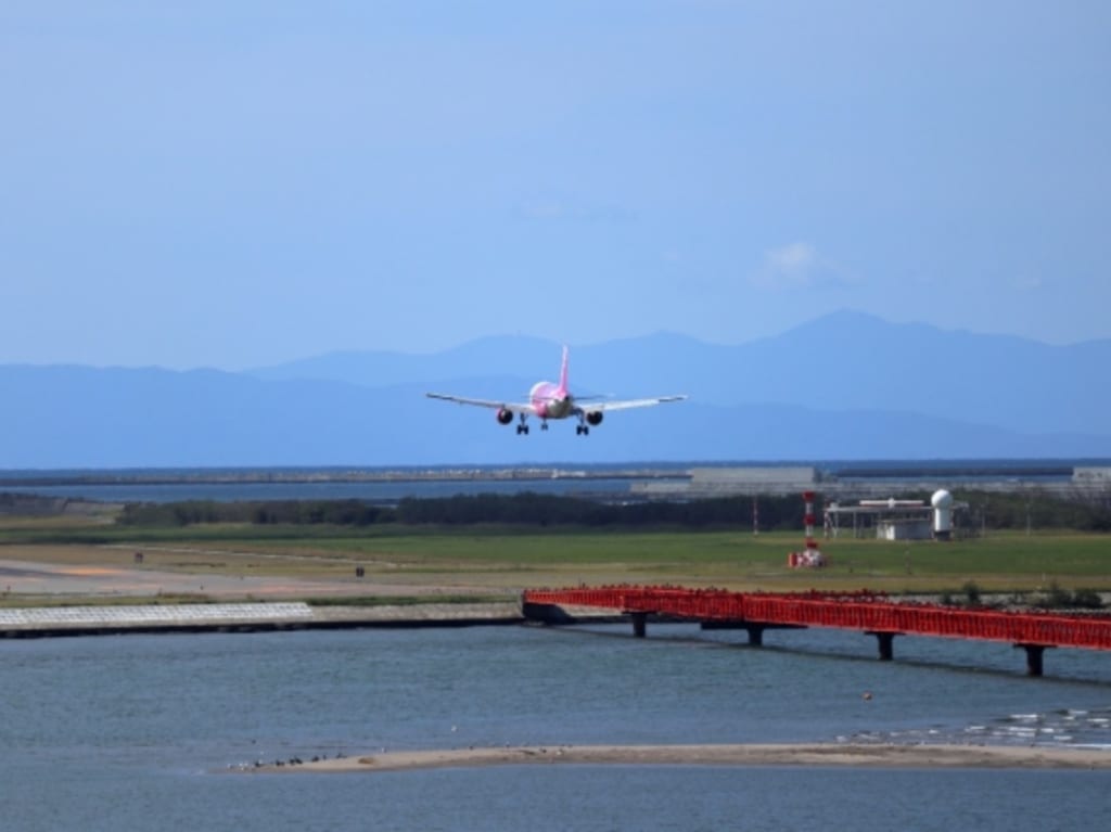新潟空港飛行機イメージ
