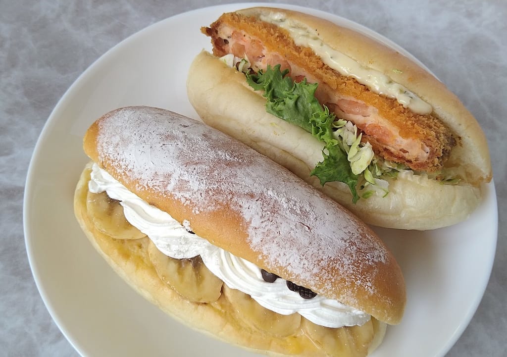 新潟市東区東明パンステージメリーズのコッペパン