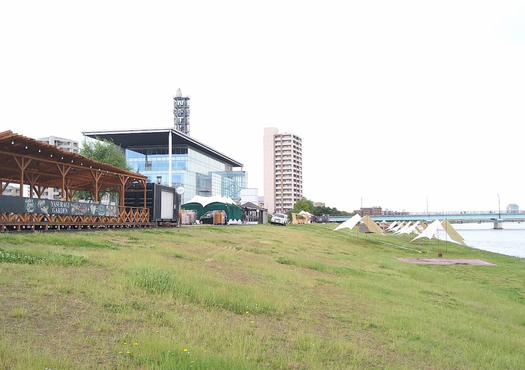 信濃川やすらぎ堤ミズベリング