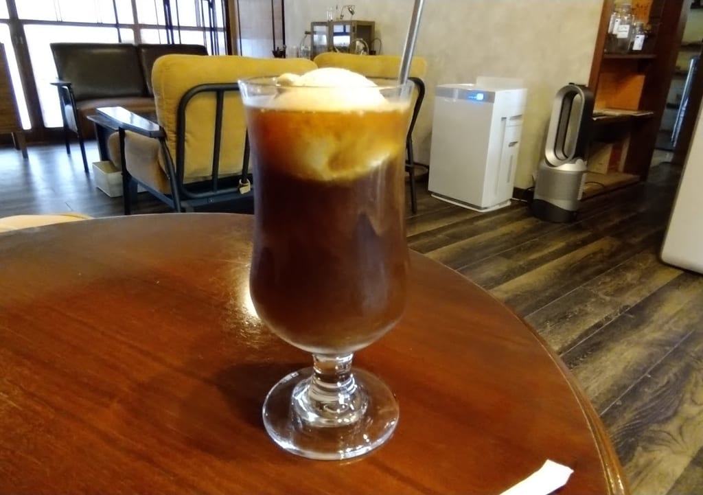 新潟市江南区の珈琲豆山倉のコーヒーフロート
