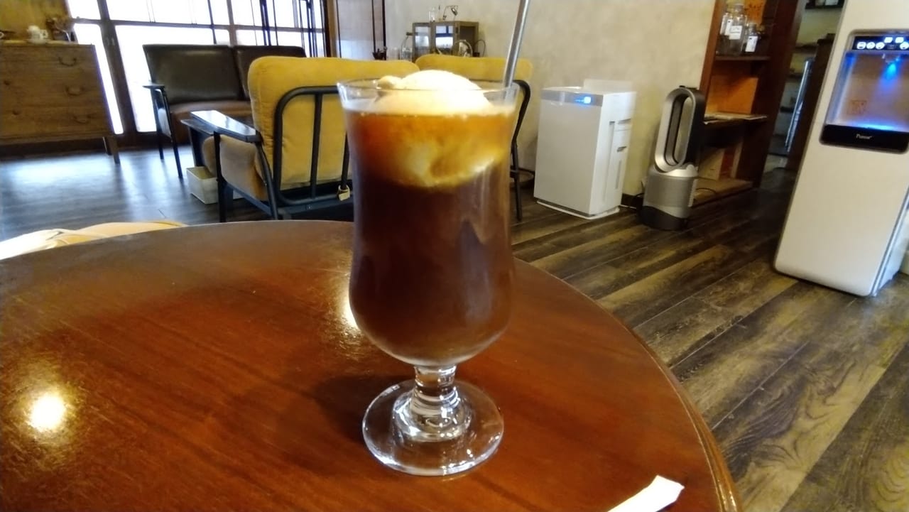 新潟市江南区の珈琲豆山倉のコーヒーフロート