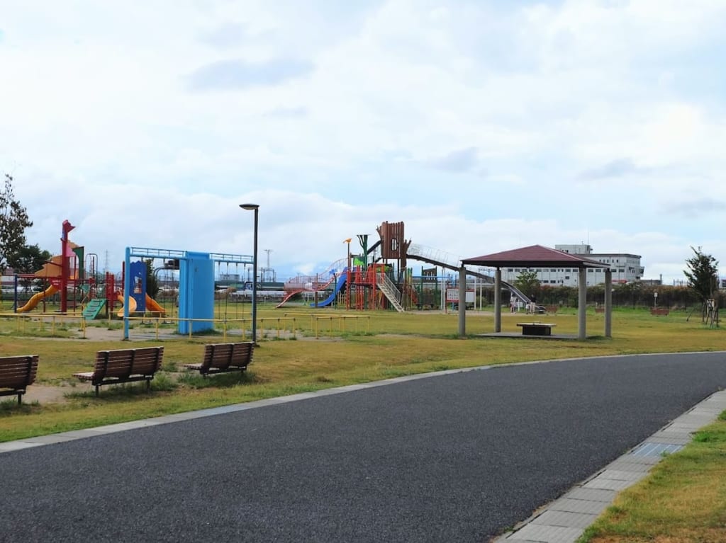 新潟市東区の寺山公園の遊具