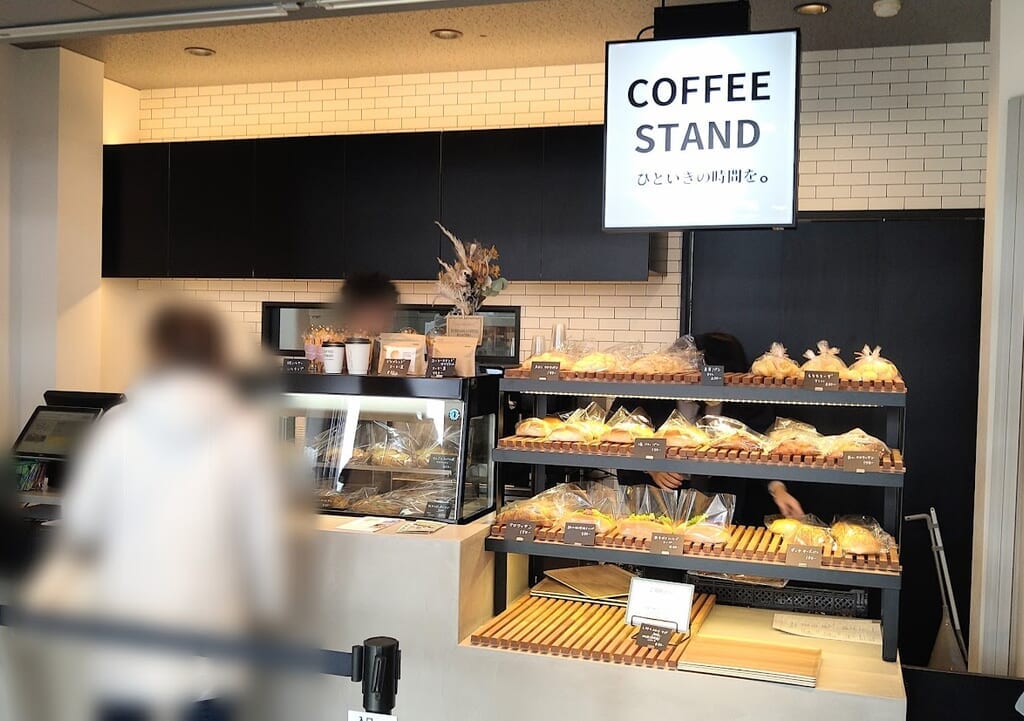 豊栄道の駅内のCOFFEESTANDひといきの時間を。外観