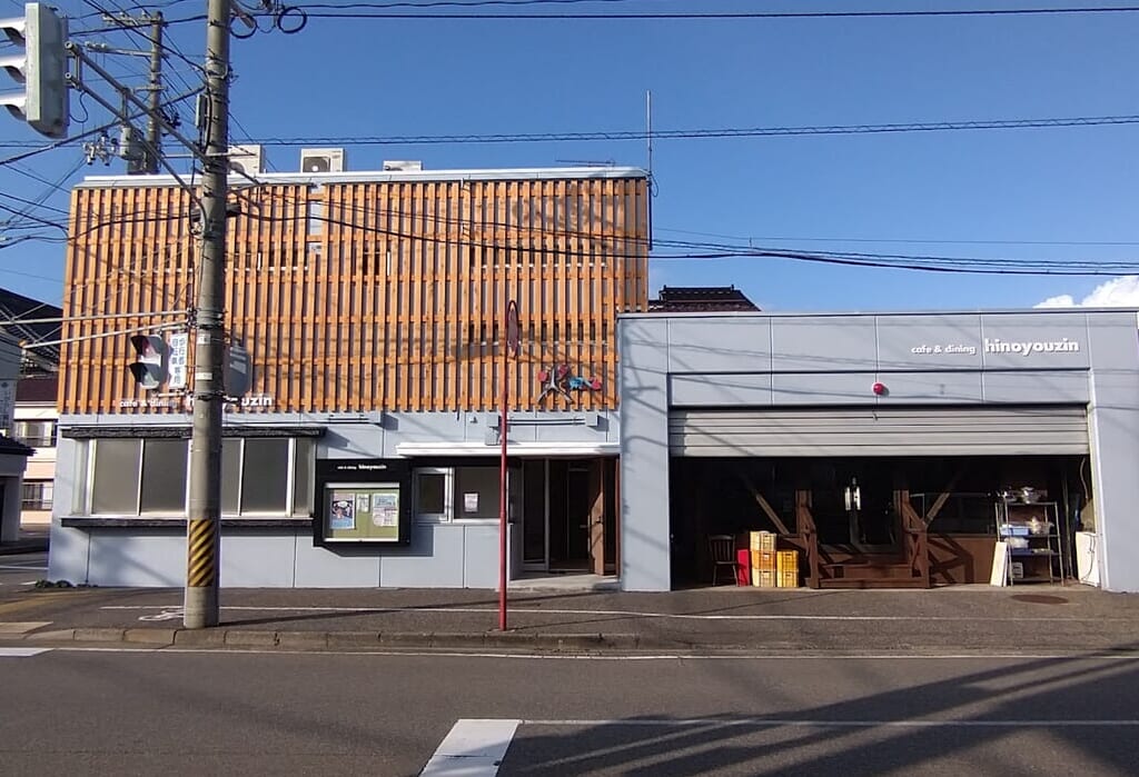 新潟市中央区附船町のcafe & dining hinoyouzin（火の用心）の外観