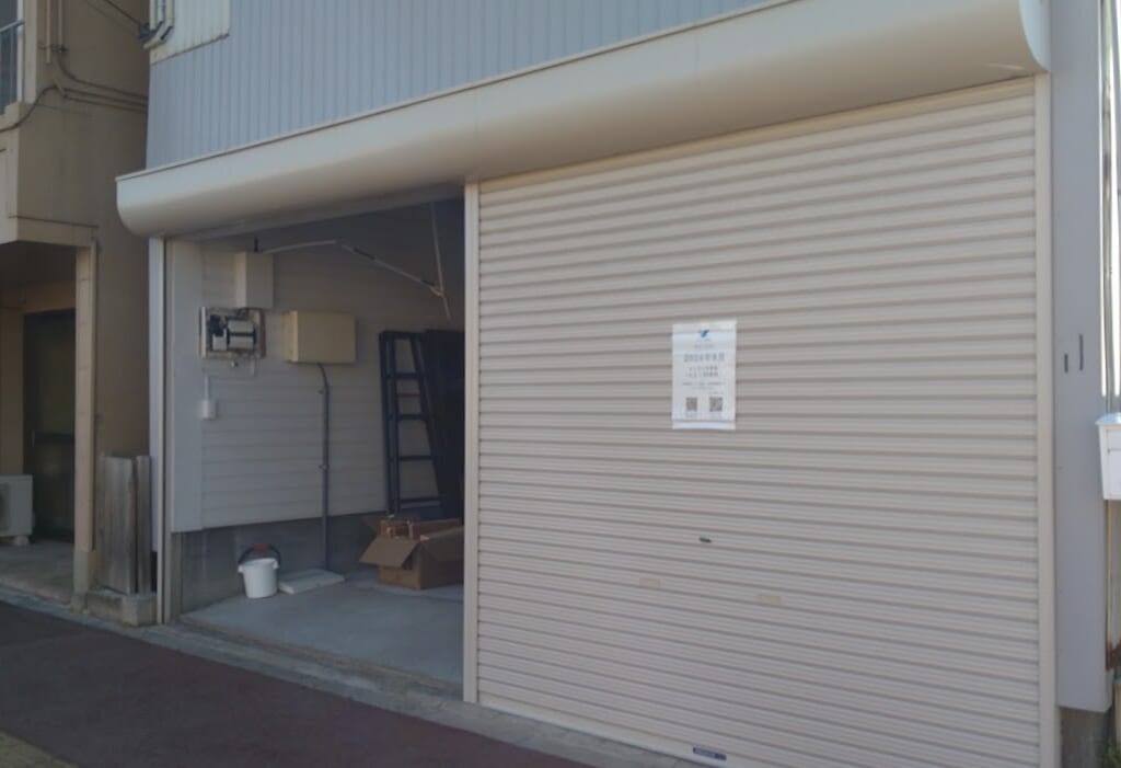 新潟市東区のみなと図書館の外観