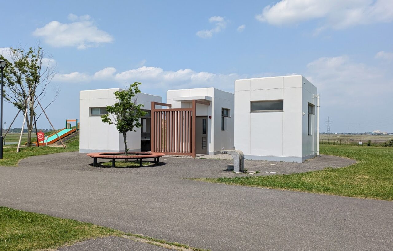 新潟市江南区のよこごし公園のトイレ