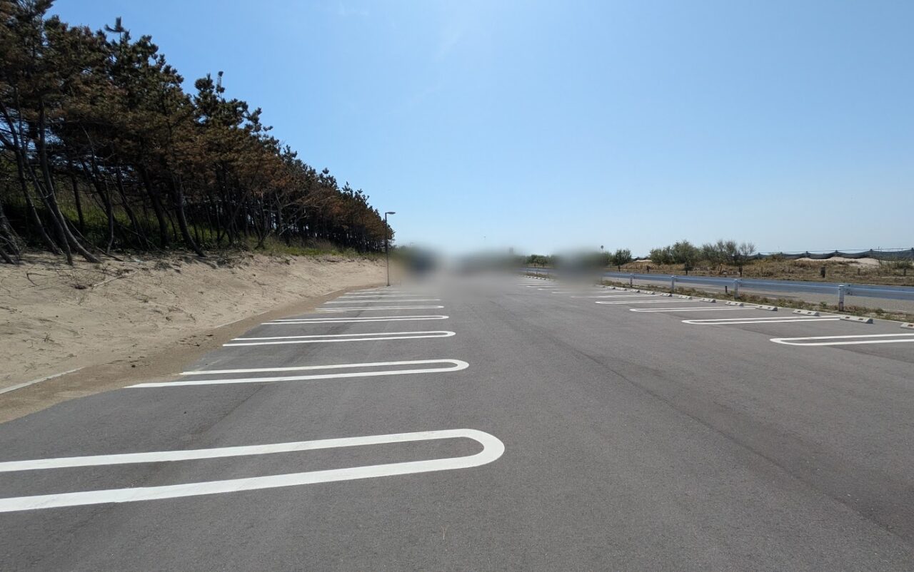 新潟市中央区の西海岸公園の駐車場