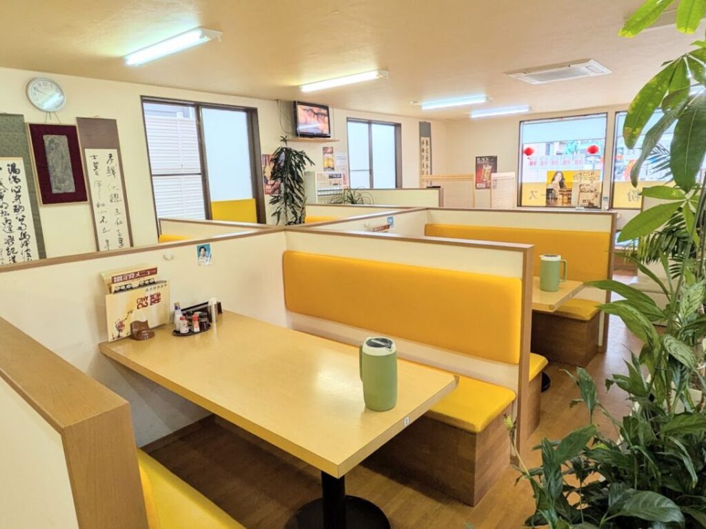 新潟市東区河渡甲の香港家庭料理・戴記の店内
