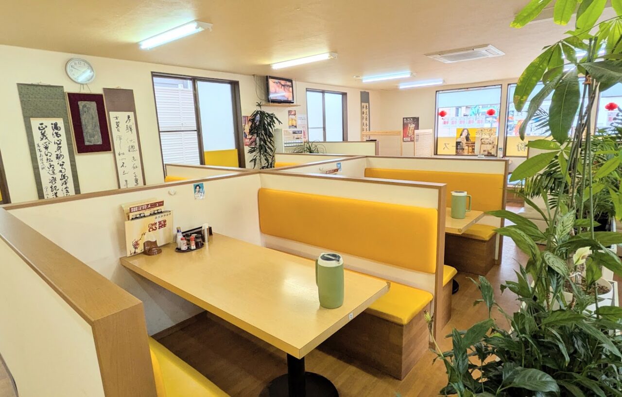 新潟市東区河渡甲の香港家庭料理・戴記の店内
