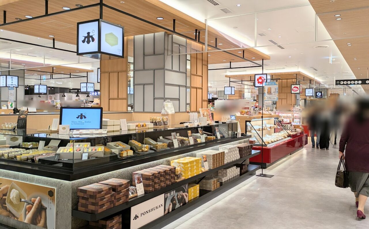 新潟市中央区のぽんしゅ館 酒菓子 升升一升の外観