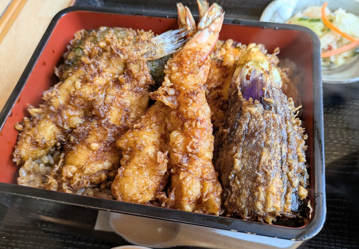 新潟市中央区の定食屋coroKappes