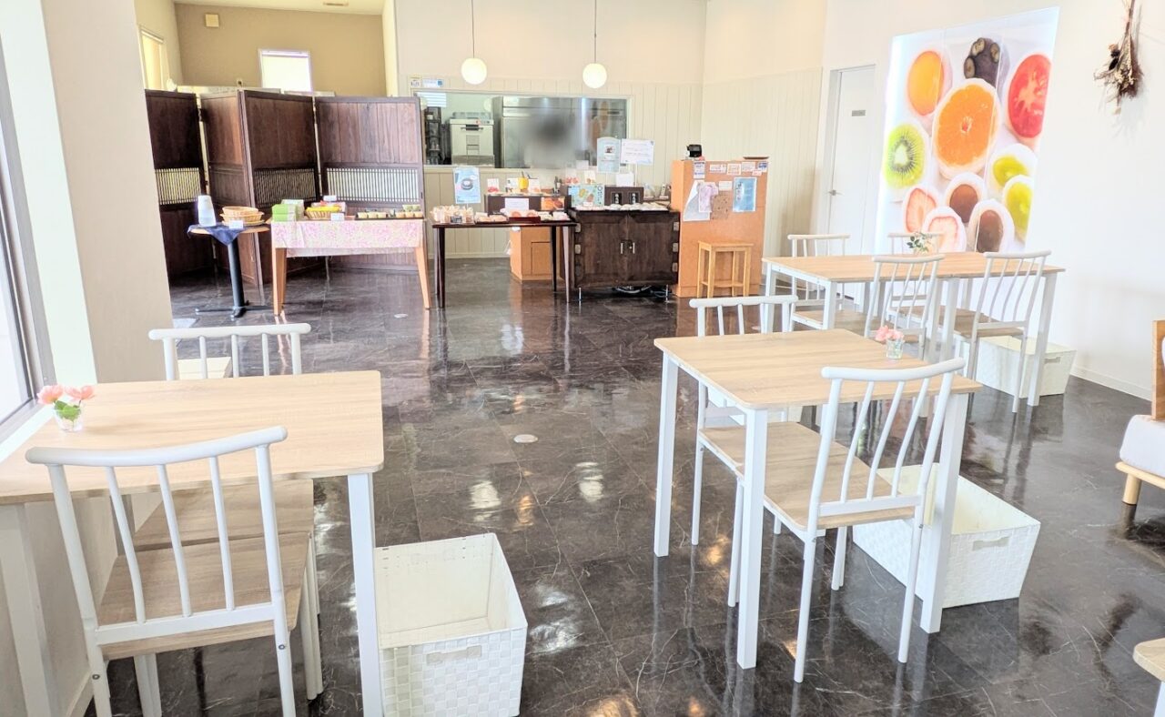 新潟市中央区鐙の「もち処 米希舎 」の店内