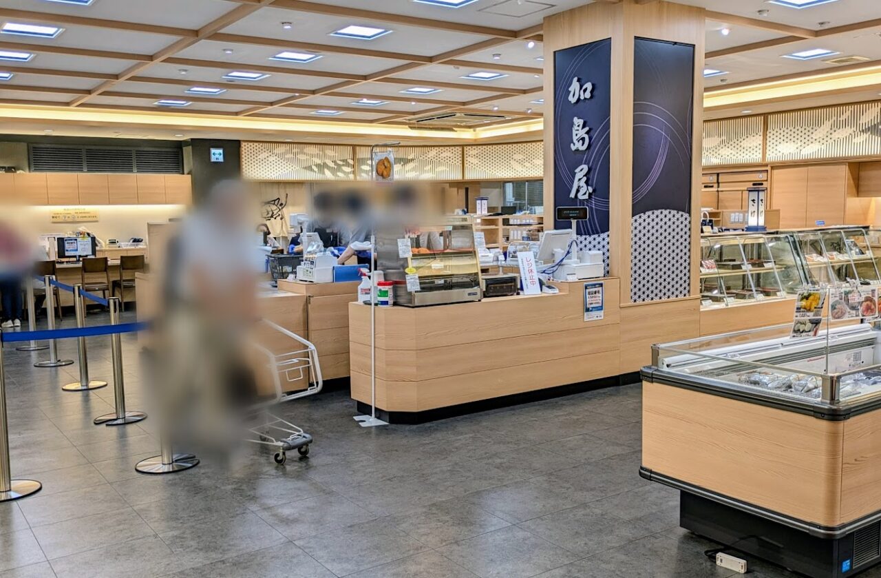新潟市中央区の加島屋の店内