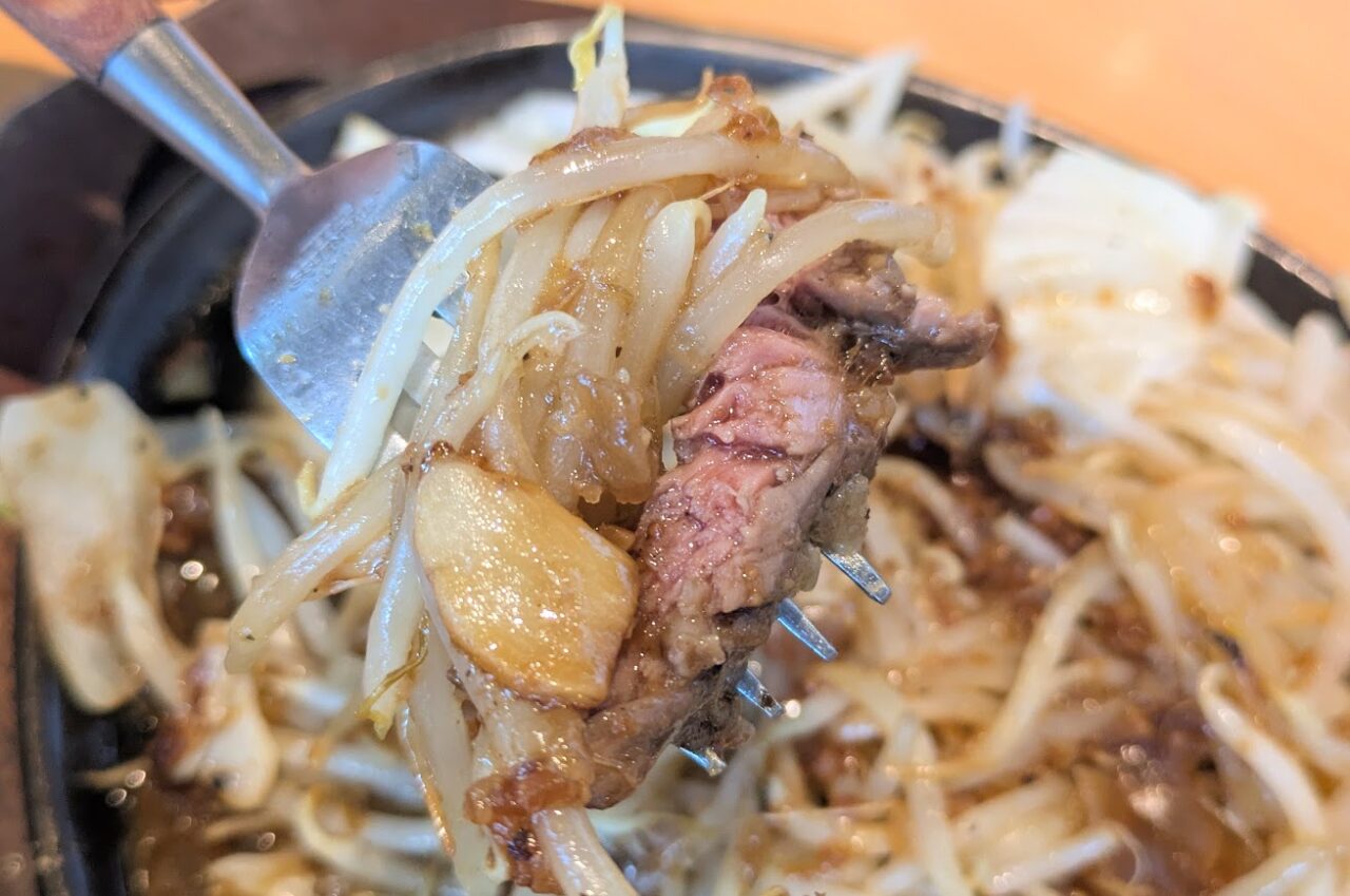 さるーんの二郎系ステーキジョージ郎ステーキランチ