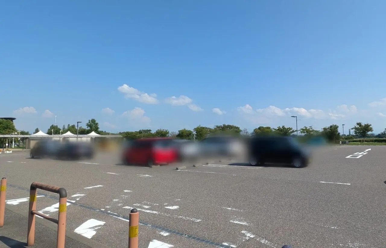 新潟市中央区のいくとぴあ食花の駐車場