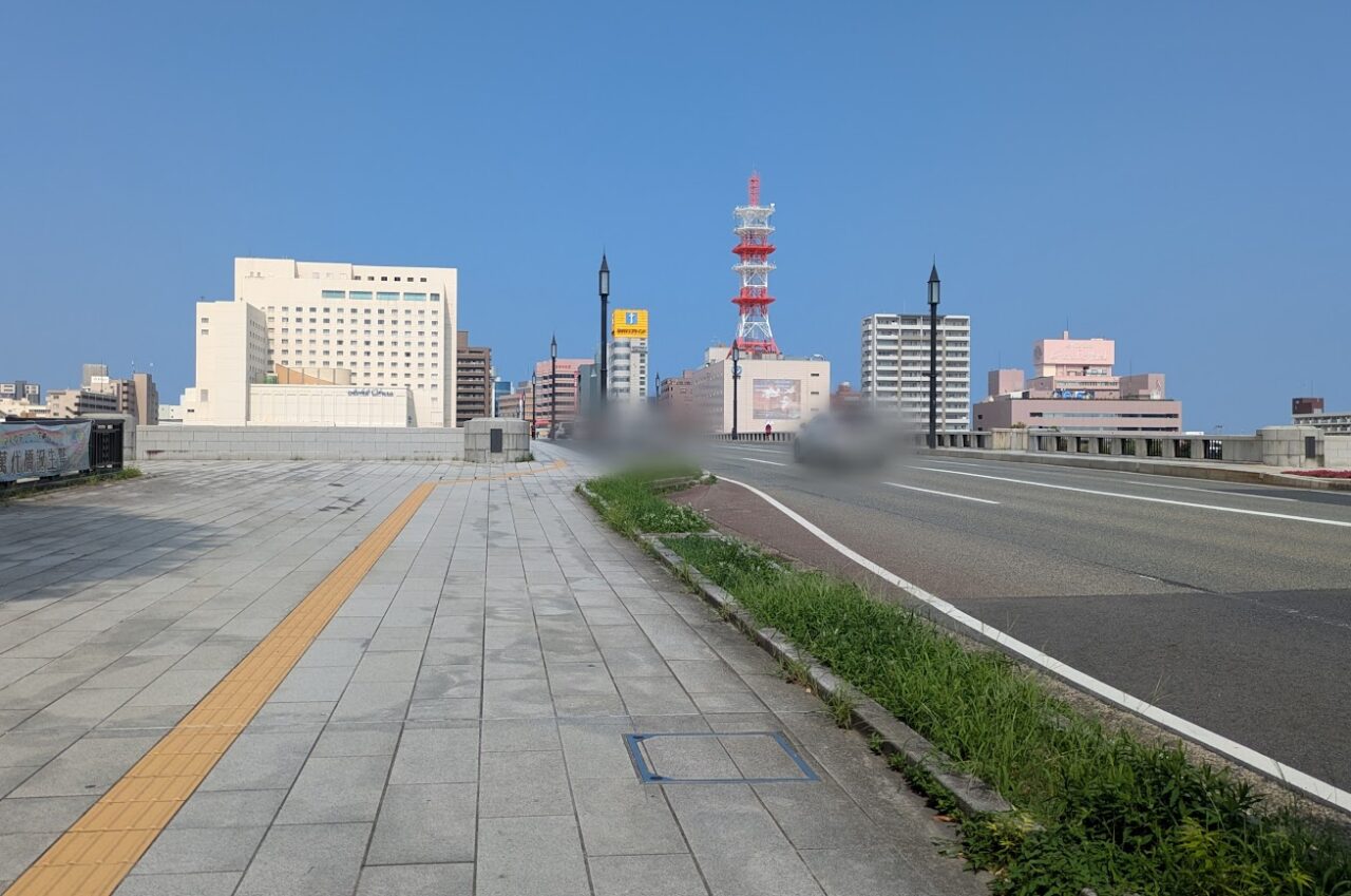新潟市中央区にある萬代橋