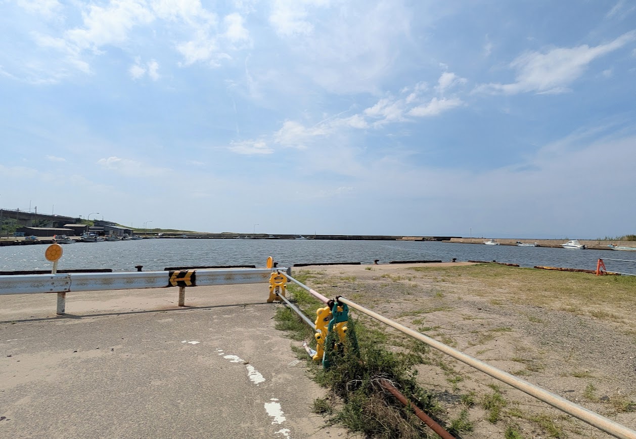 新潟市西区の新川漁港